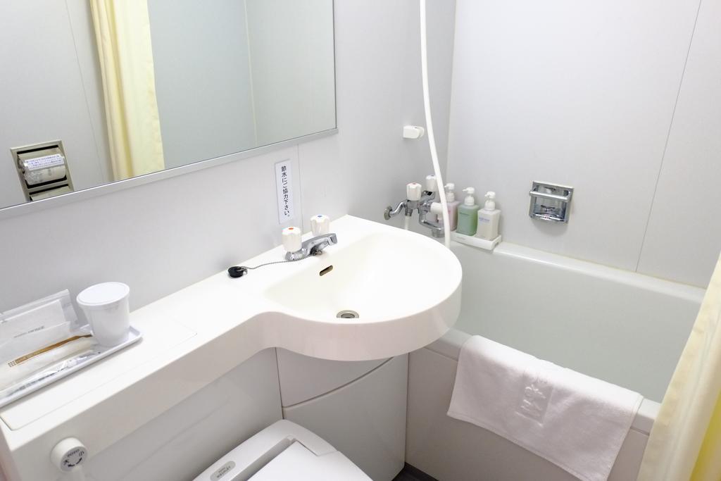 Hotel Shimbashi Sambankan Токио Стая снимка